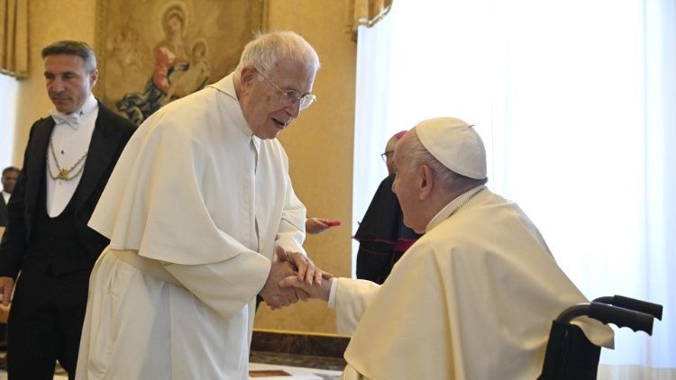 Un momento dell'udienza del Papa ai membri del Pontificio Comitato di Scienze Storiche.