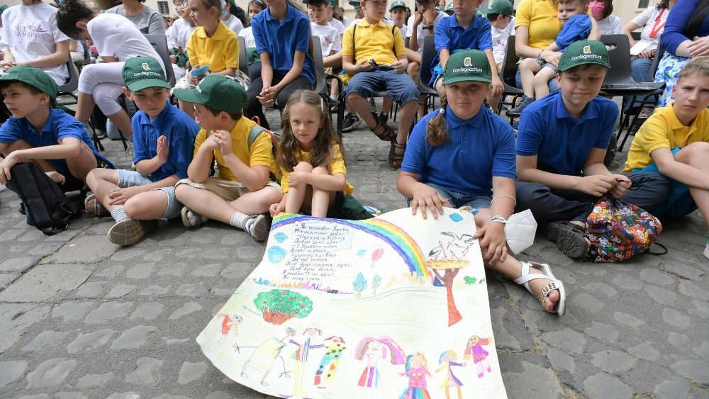 2022.06.04 Partecipanti al "Treno dei Bambini" del "Cortile dei Gentili"