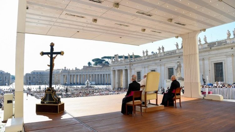 Общая аудиенция Папы Франциска на площади Святого Петра (Ватикан, 15 июня 2022 г.)
