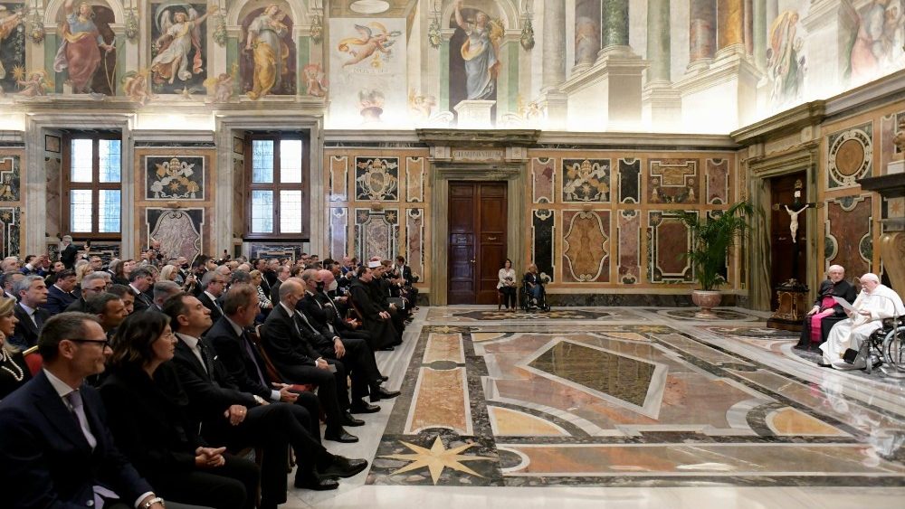 Svätý Otec s členmi stretnutia zorganizovaného Pápežskou medzinárodnou mariánskou akadémiou