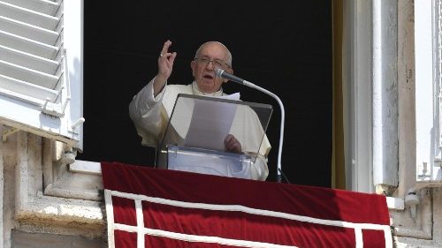 Pápež apeluje na politikov sveta: Od mocenských stratégií k mierovému projektu