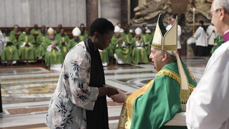 Francesco e suor Rita Mboshu-Kongo