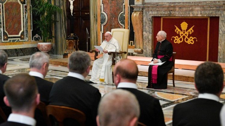 Le Pape François lors de l'audience du 14 juillet 2022 avec les religieux de trois congrégations. 