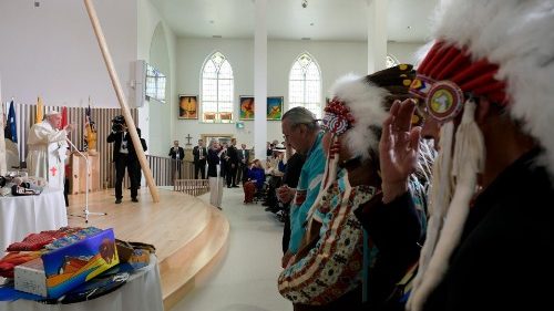 Примирение возможно только на Кресте. Встреча Папы с индейцами Канады