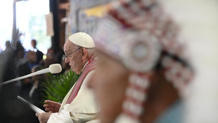 Papa Francesco durante la partecipazione al Lac Ste. Anne Pilgrimage e Liturgia della Parola