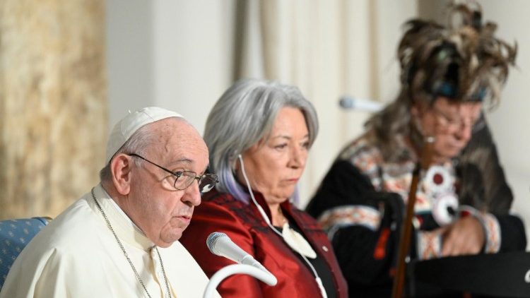 Папа падчас сустрэчы з канадскім істэблішментам
