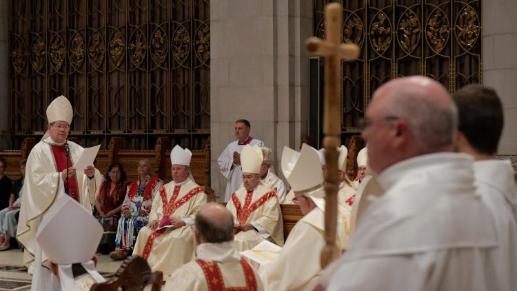 El Cardenal Lacroix, arzobispo de Quebec y Primado de Canadá: "Gracias por acompañarnos en el camino de la curación y la reconciliación".