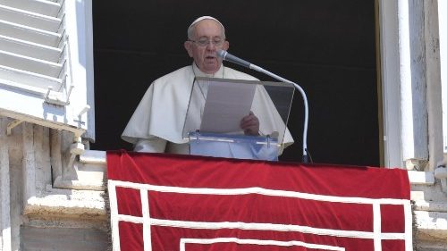 Il Papa: dietro alle guerre brama di ricchezze, uno scandalo il commercio di armi