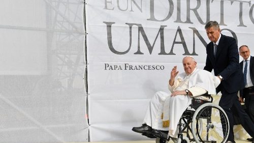 Pope in L’Aquila: ‘Faith illuminates pain and drives effort to rebuild’