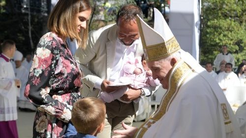 Pope at Mass in L'Aquila: 'God can accomplish all things'