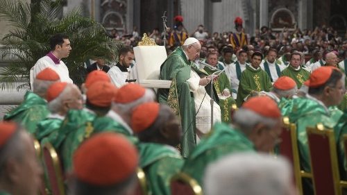 El Papa a los cardenales: No perder el asombro ante el designio de Dios