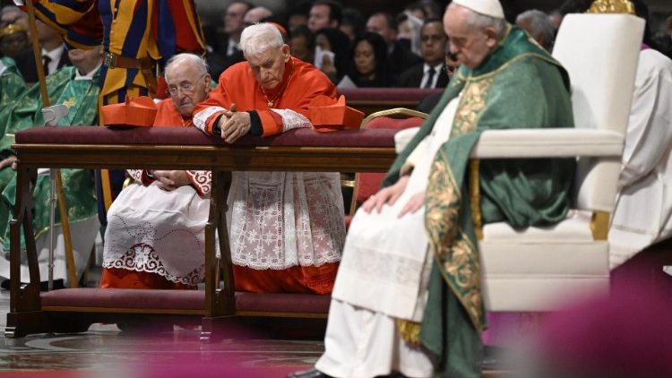 Papst Franziskus bei einer Messe mit Kardinälen Ende August 2022