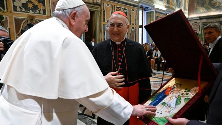 Papa takohet me Anëtarët e Fondacionit AVSI 
