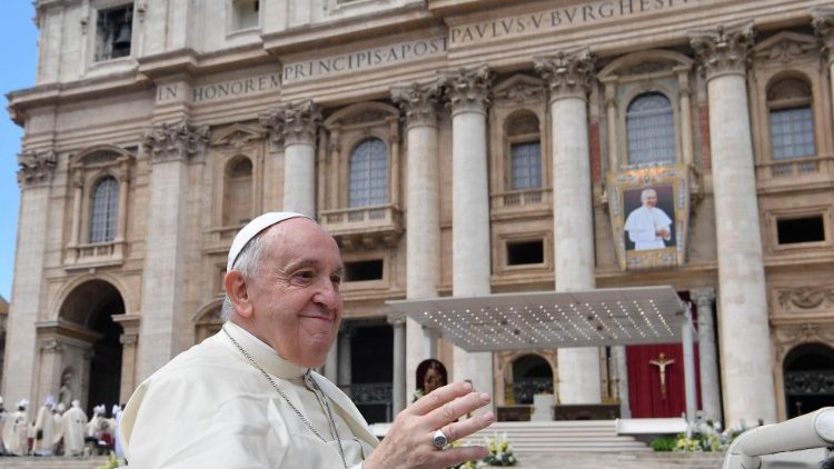 Pope Francis greeting pilgrims attending the beatification of John Paul I in St. Peter's Square
