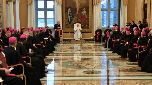 Francisco agradece a los Representantes Pontificios por llevar la cercanía del Papa a los pueblos
