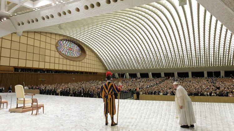 O Papa com os participantes da assebleia pública de Confindustria