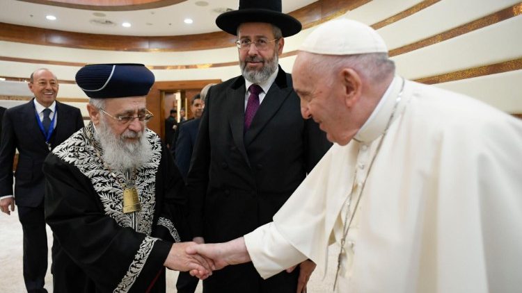 Con David Baruch Lau, rabbino capo Ashkenazita d’Israele, e Yitzhak Yosef, rabbino capo sefardita d’Israele