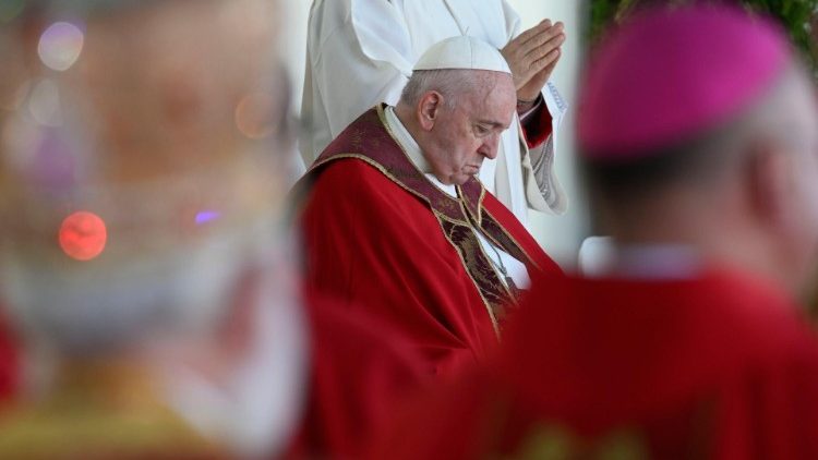 O Papa Francisco durante a missa celebrada na Praça da Expo, em Nur-Sultan, no Cazaquistão