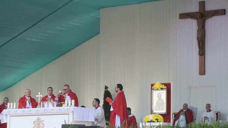 Santa Misa en la explanada de la EXPO de Nursultán. la primera del Viaje Apostólica de Francisco a  Kazajistán.
