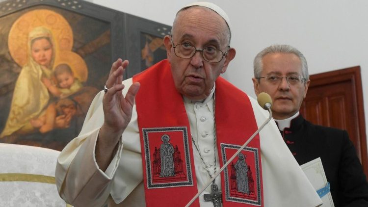 Ferenc pápa szeptemberben kazahsztáni látogatásakor megáldotta a kirgiz székesegyház sarokkövét