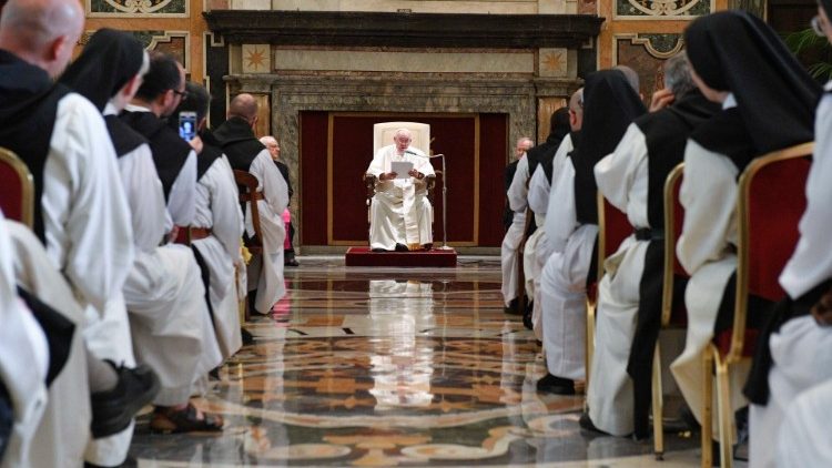 Аудиенция Папы мужской и женской ветвям Ордена цистерцианцев 