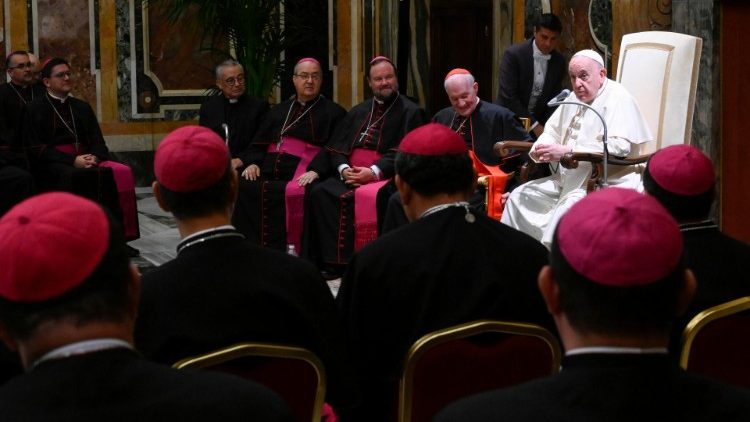 Pope Francis meeting with new Bishops participating in the formation course organized by the Dicasteries for Bishops and for Eastern Churches
