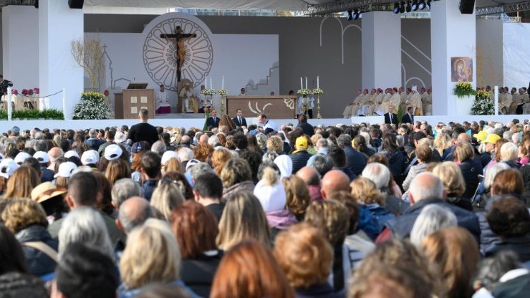 Un momento de la misa conclusiva del XXVII Congreso Eucarístico Nacional, presidida por el Papa Francisco