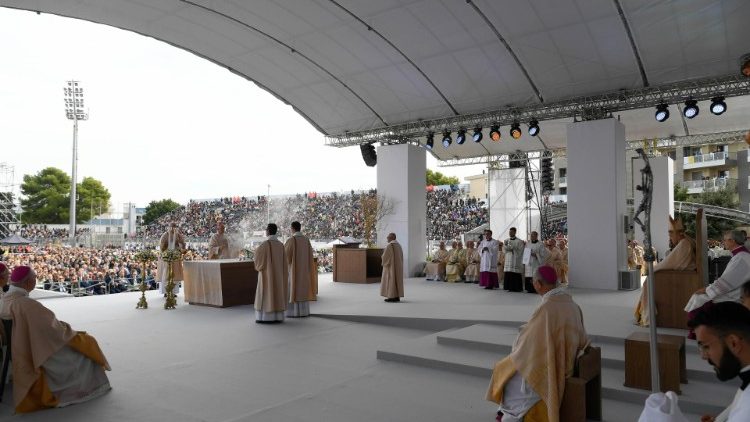 Angelus den 25 september strax efter mässan i Matera söndagen den 25 september