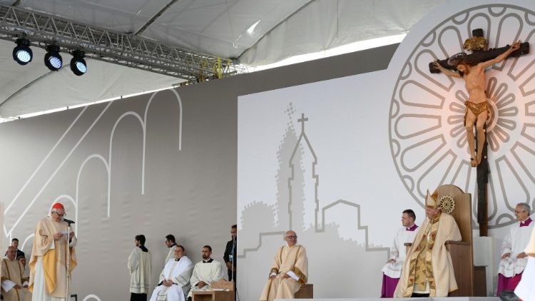 Papa Franjo u Materi
