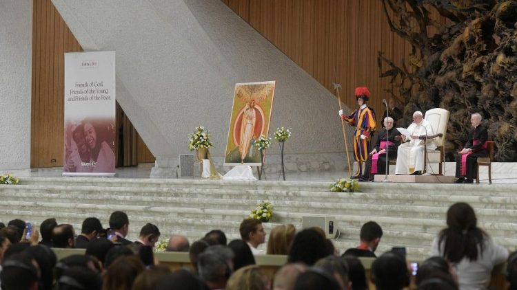 البابا فرنسيس يستقبل جماعة شالوم الكاثوليكيّة 