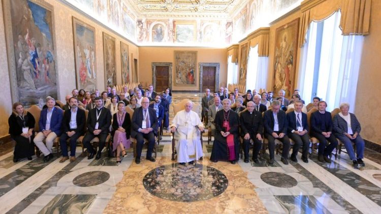 Audiência do Papa aos participantes dos Dias Pastorais das comunidades católicas francófonas (Vatican Media)
