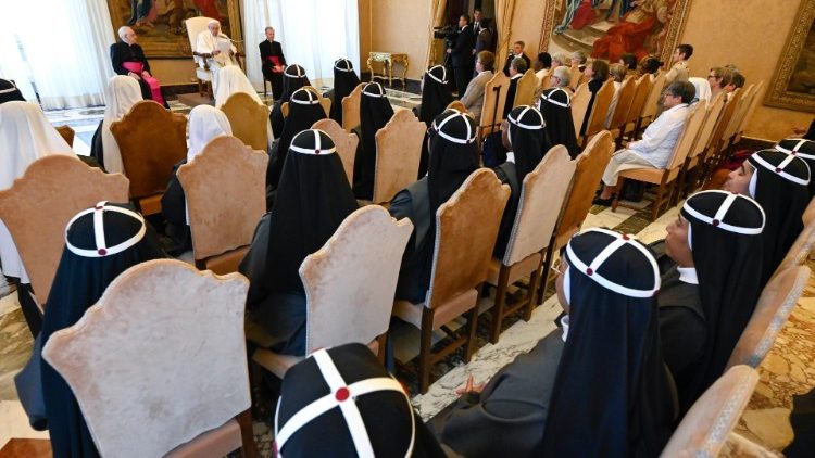Religieuses brigittines et comboniennes en audience chez le Pape, le 22 octobre 2022