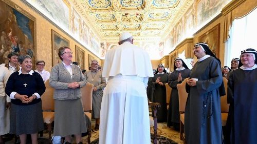 Papst: „Bedeutung der Anbetung ist etwas verloren gegangen“
