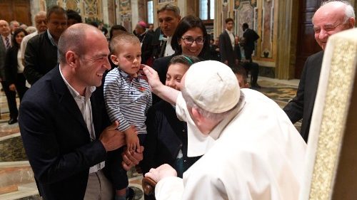Папа нагадаў пра каштоўнасць сямейных сувязяў