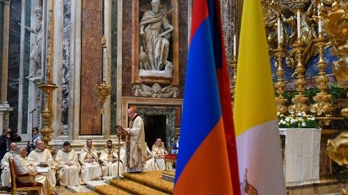 Cardinal Parolin: prions pour la paix en Arménie et dans le monde