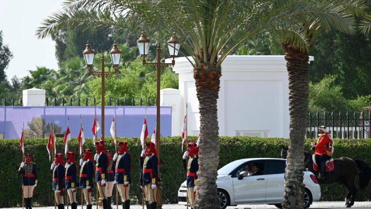 ĐTC tham dự Bế mạc Diễn đàn Bahrain