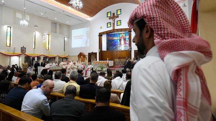 Takimi në kishën e Zemrës së Krishtit, Manama, Bahrein