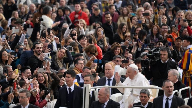 Waamini na Mahujaji katika Katekesi ya Papa 9 Novemba 2022