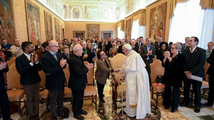 I samband med FOCSIV:s 50-årsfirande togs medlemmarna emot av påven Franciskus i Vatikanen måndagen den 14 november. 