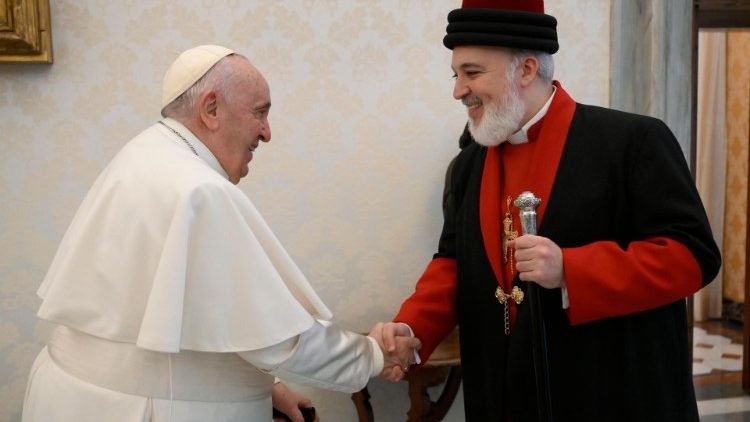 Ferenc pápa személyesen is találkozott III. Mar Awa katolikosszal, az Asszír Keleti Egyház fejével