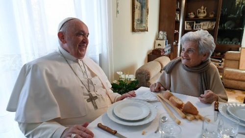 Папа Франциск встретился с родственниками в Пьемонте