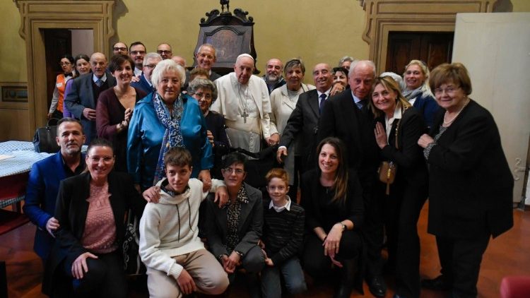 Familienbild mit Papst