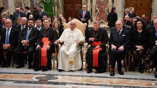 Папа: иудеи и христиане могут вместе проложить путь к миру