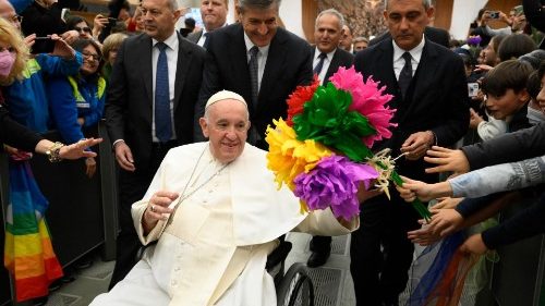 Papst an junge Leute: Träumt vom Frieden!