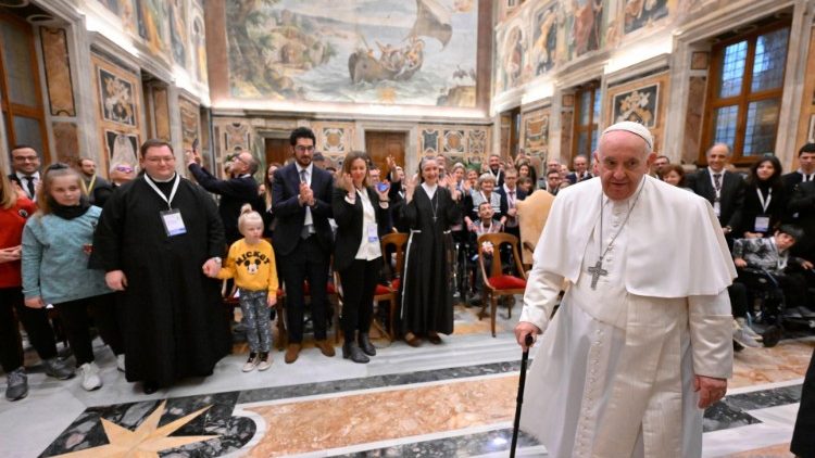 Popiežius Pranciškus susitikime su neįgaliaisiais ir juos lydinčiais žmonėmis