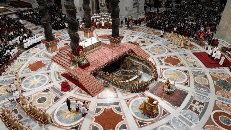 El Obispo de Roma llama a renacer la caridad en Navidad.