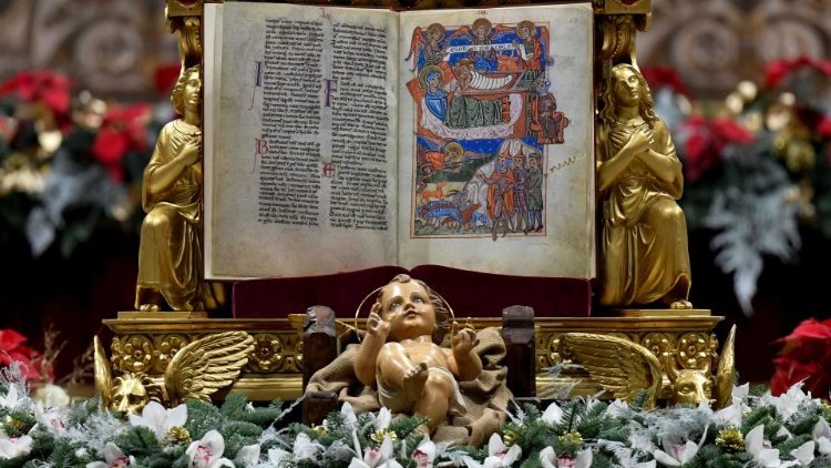 Der Thron mit dem Evangelienbuch und der Jesuskindfigur wurde bereits bei den zwei Vatikanischen Konzilien verwendet