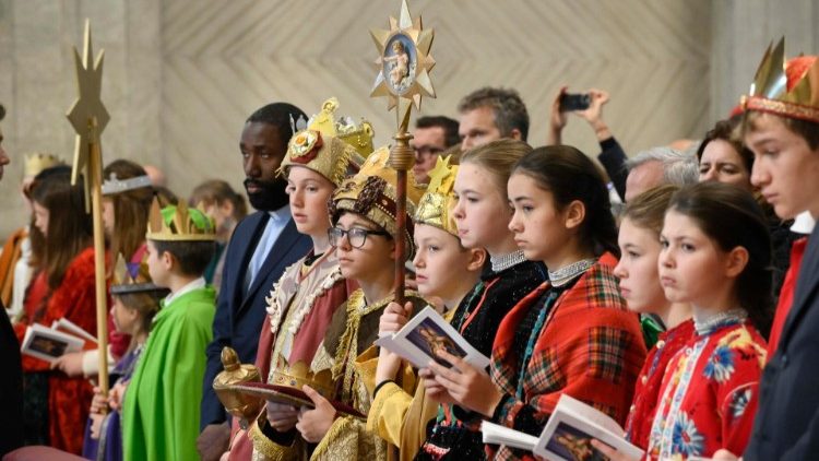 Cantores da Estrela na Missa na Solenidade de Santa Maria, Mãe de Deus, na Basílica de São Pedro. Cantores da Estrela na Missa na Solenidade de Santa Maria, Mãe de Deus, na Basílica de São Pedro.