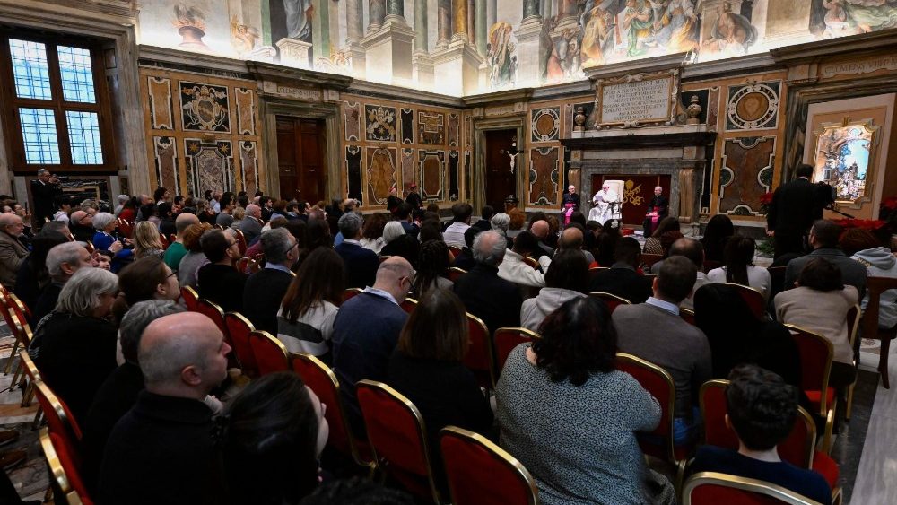 Na Sala Clementina, encontro do Papa com membros do Servi?o Missionrio Juvenil ( SERMIG )