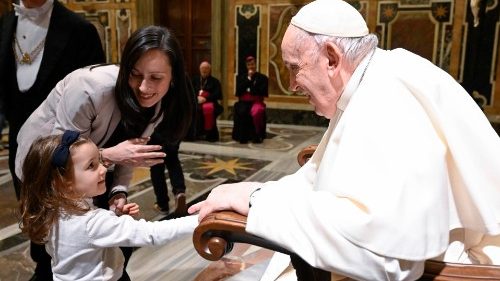Papst: Mit jungen Menschen ein ?Friedensarsenal schaffen
